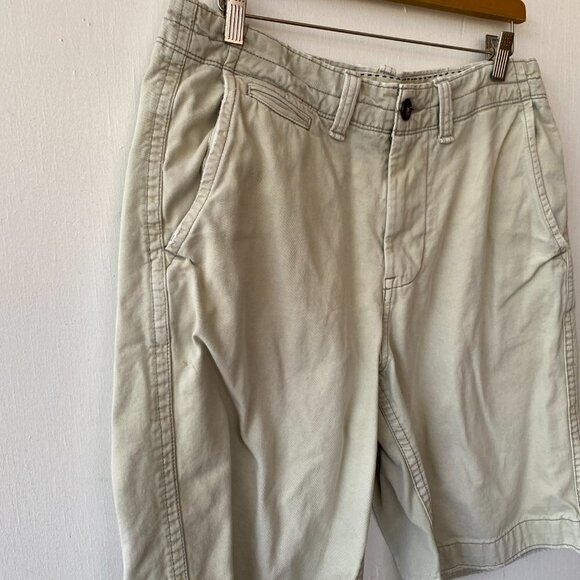 American Eagle Longer Length Khaki Shorts Mens Size 32 VTG Distressed Y2K - Picture 2 of 6